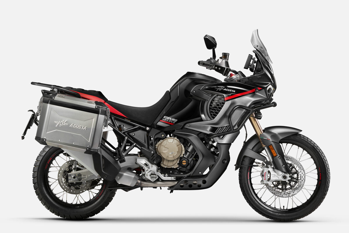 ENDURO_VELOCE_MY26_BLACK_32237.jpg